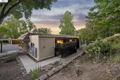 2029 Ptarmigan Dr #2, Walnut Creek, CA 94595 - Photo 50