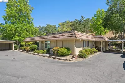 2029 Ptarmigan Dr #2, Walnut Creek, CA 94595 - Photo 1