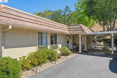 2029 Ptarmigan Dr #2, Walnut Creek, CA 94595 - Photo 4