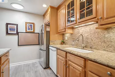 2029 Ptarmigan Dr #2, Walnut Creek, CA 94595 - Photo 20