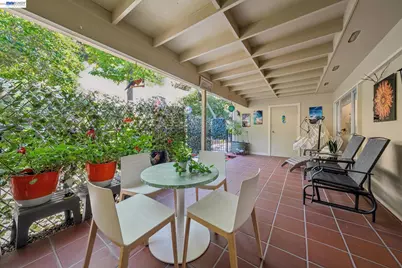 2029 Ptarmigan Dr #2, Walnut Creek, CA 94595 - Photo 32