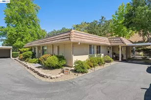2029 Ptarmigan Dr, Walnut Creek, CA 94595 - Photo 2
