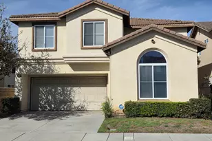 132 Citrine Ct, Gardena, CA 90248 - Photo 2