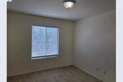 132 Citrine Ct, Gardena, CA 90248 - Photo 18
