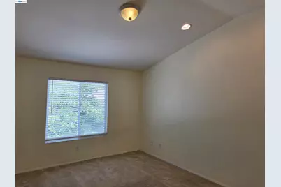 132 Citrine Ct, Gardena, CA 90248 - Photo 12