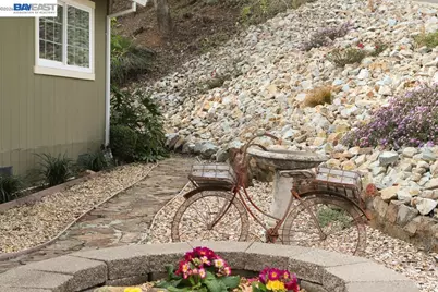 3345 Oakwood Place, Redding, CA 96001 - Photo 6