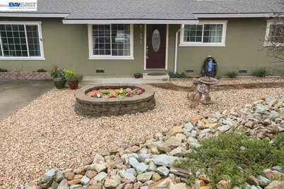 3345 Oakwood Place, Redding, CA 96001 - Photo 1