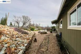 3345 Oakwood Pl, Redding, CA 96001 - Photo 10
