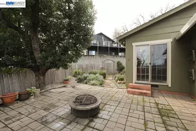 3345 Oakwood Place, Redding, CA 96001 - Photo 12