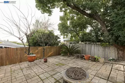 3345 Oakwood Place, Redding, CA 96001 - Photo 16