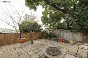 3345 Oakwood Pl, Redding, CA 96001 - Photo 16