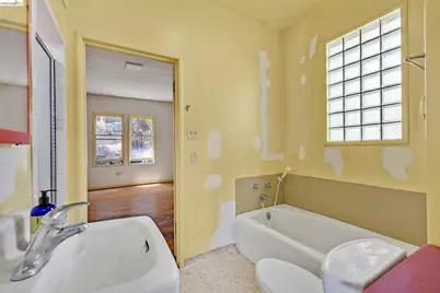 243 Nevada Ave, Richmond, CA 94801 - Photo 14