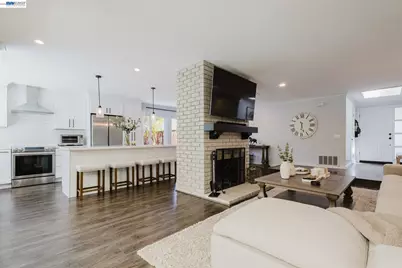 220 Yosemite Dr., Livermore, CA 94551 - Photo 1