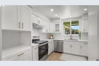 2435 Douglas St, Union City, CA 94587 - Photo 6