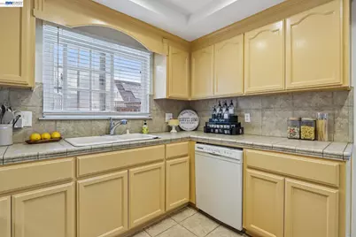 221 Beegum Way, San Jose, CA 95123 - Photo 8