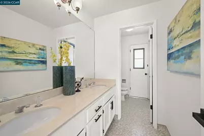 1085 Country Club Drive, Moraga, CA 94556 - Photo 24