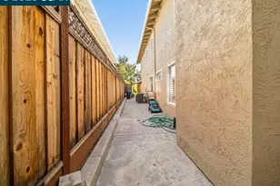 209 Walnut Creek Ct, Danville, CA 94506 - Photo 4