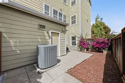 2824 Hilltop Mall Rd, Richmond, CA 94806 - Photo 36