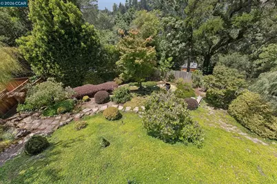 5821 Colton Blvd, Oakland, CA 94611 - Photo 10