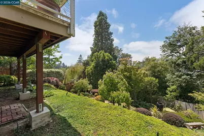 5821 Colton Blvd, Oakland, CA 94611 - Photo 38