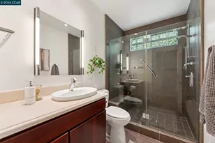 5821 Colton Blvd, Oakland, CA 94611 - Photo 22
