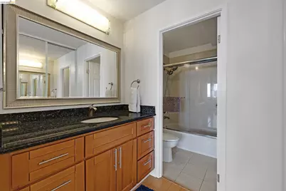 555 Pierce St #526, Albany, CA 94706 - Photo 16