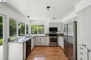2884 Lyon Cir, Concord, CA 94518 - Photo 14