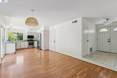 2884 Lyon Circle, Concord, CA 94518 - Photo 14