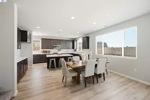 200 De bord Dr, Tracy, CA 95376 - Photo 20