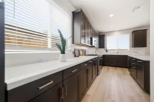 200 De bord Dr, Tracy, CA 95376 - Photo 16