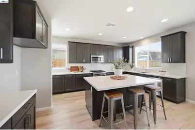 200 De Bord Dr, Tracy, CA 95376 - Photo 10