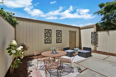 1175 Island Dr, Alameda, CA 94502 - Photo 36