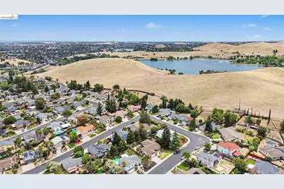 2366 Glendale Cir, Antioch, CA 94509 - Photo 32