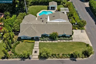 128 Via Bonita, Alamo, CA 94507 - Photo 2