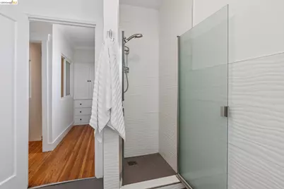 815 Portal Ave, Oakland, CA 94610 - Photo 28