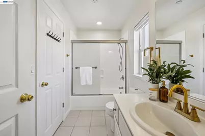 34102 Zaner Way, Union City, CA 94587 - Photo 32