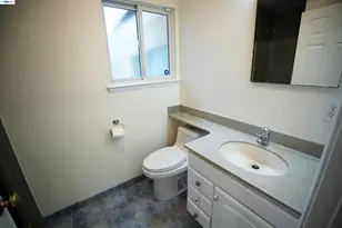 2337 Bentley Ct, Castro Valley, CA 94546 - Photo 20
