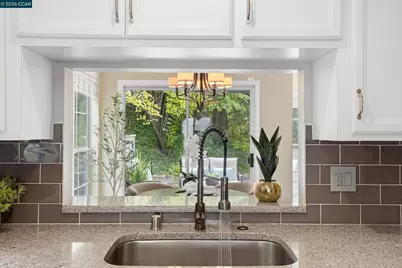 290 Pebblecreek Ct, Martinez, CA 94553 - Photo 16