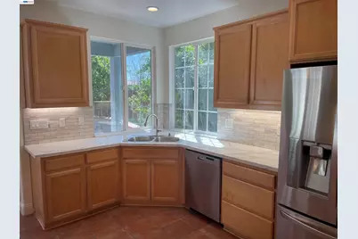 2432 Tennis Ln, Tracy, CA 95377 - Photo 16