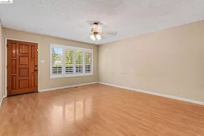 1126 Mission Dr, Antioch, CA 94509 - Photo 4