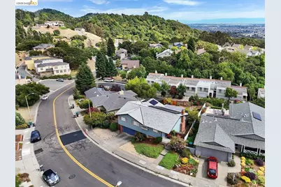 585 Crestmont Dr, Oakland, CA 94619 - Photo 70