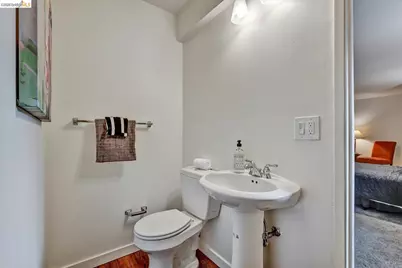 585 Crestmont Dr, Oakland, CA 94619 - Photo 44