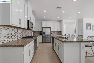 4003 Summit Dr, Tracy, CA 95377 - Photo 10