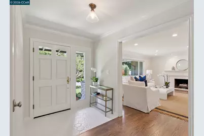 247 Corliss Dr, Moraga, CA 94556 - Photo 6