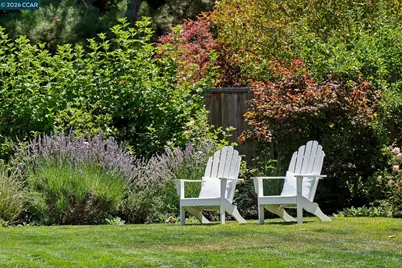 247 Corliss Dr, Moraga, CA 94556 - Photo 42