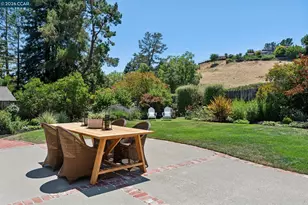 247 Corliss Dr, Moraga, CA 94556 - Photo 40