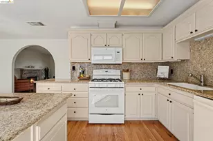 4630 Burgundy Dr, Oakley, CA 94561 - Photo 6