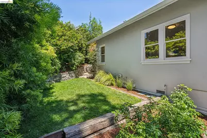 2019 Del Norte, Berkeley, CA 94707 - Photo 42