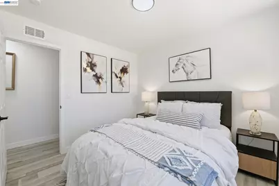 31070 Meadowbrook Ave, Hayward, CA 94544 - Photo 18