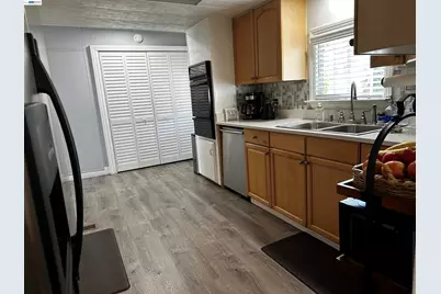 121 Fisk Ter, Fremont, CA 94538 - Photo 14